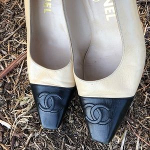 CHANEL VINTAGE HEELS